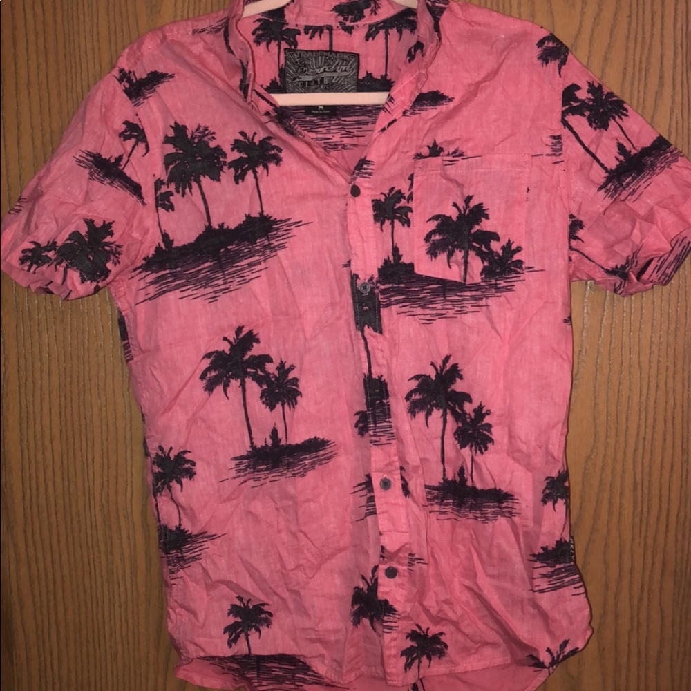 Men’s Festive palm tree button up tee